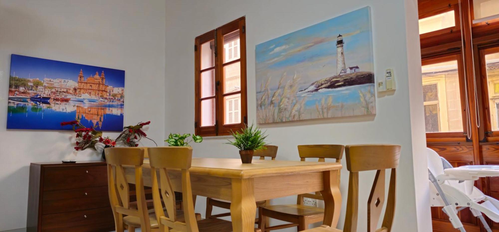 3 Floors Villa On Promenade 4 Bedrooms 3 Bathrooms Sliema Bagian luar foto