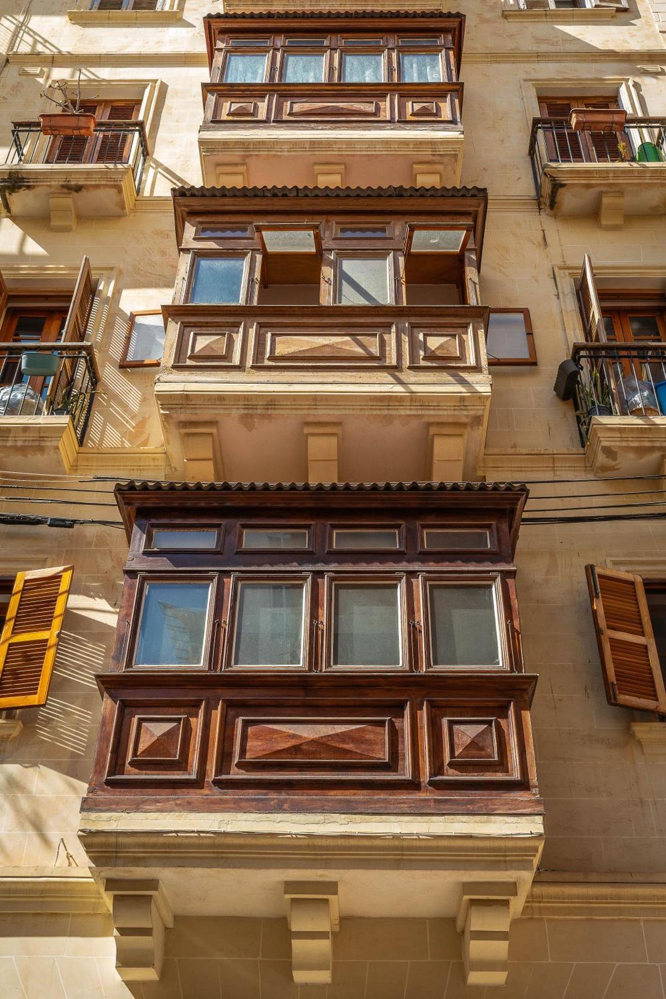 3 Floors Villa On Promenade 4 Bedrooms 3 Bathrooms Sliema Bagian luar foto