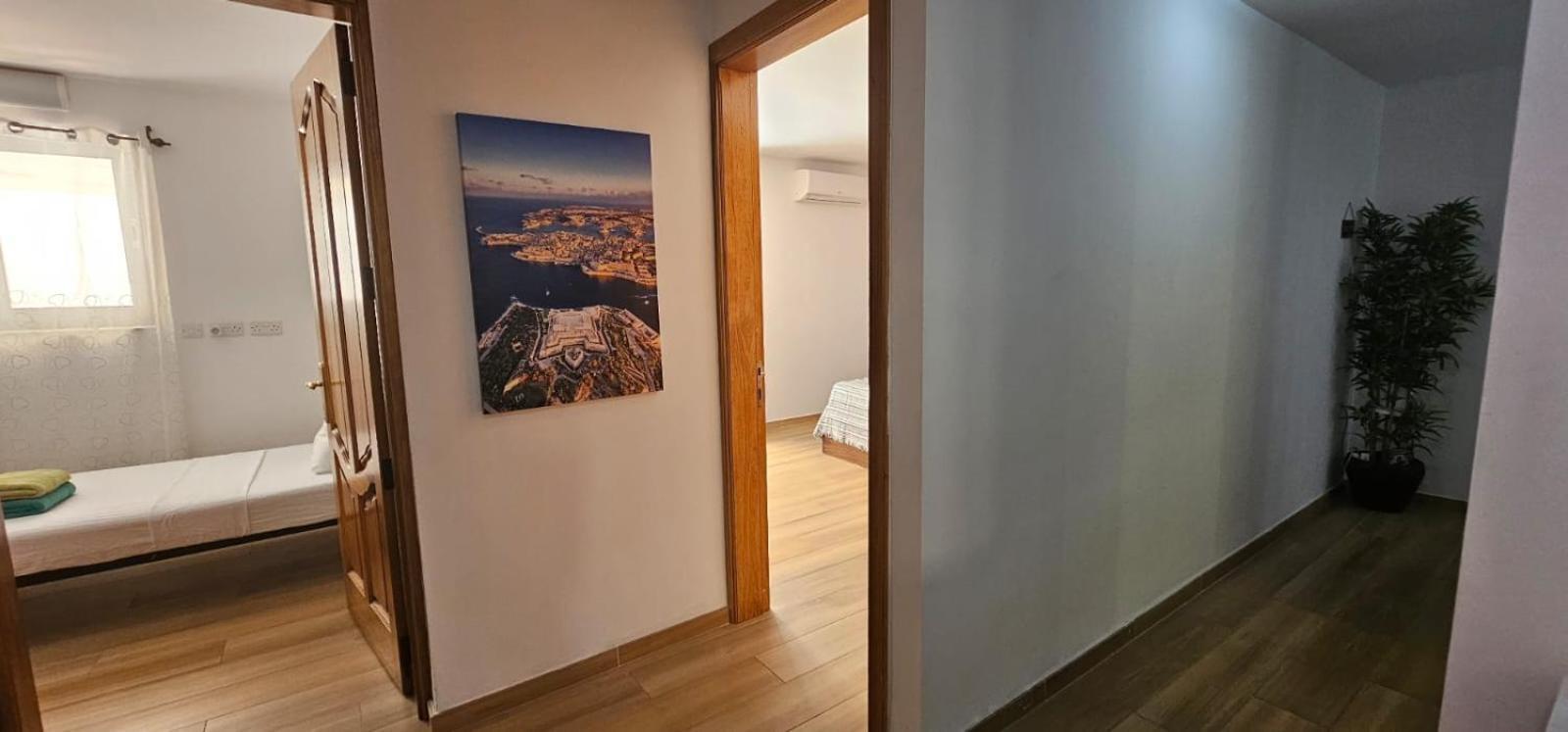 3 Floors Villa On Promenade 4 Bedrooms 3 Bathrooms Sliema Bagian luar foto