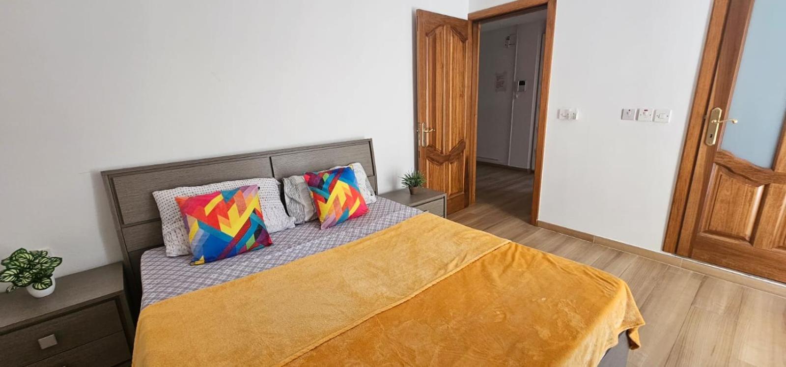 3 Floors Villa On Promenade 4 Bedrooms 3 Bathrooms Sliema Bagian luar foto