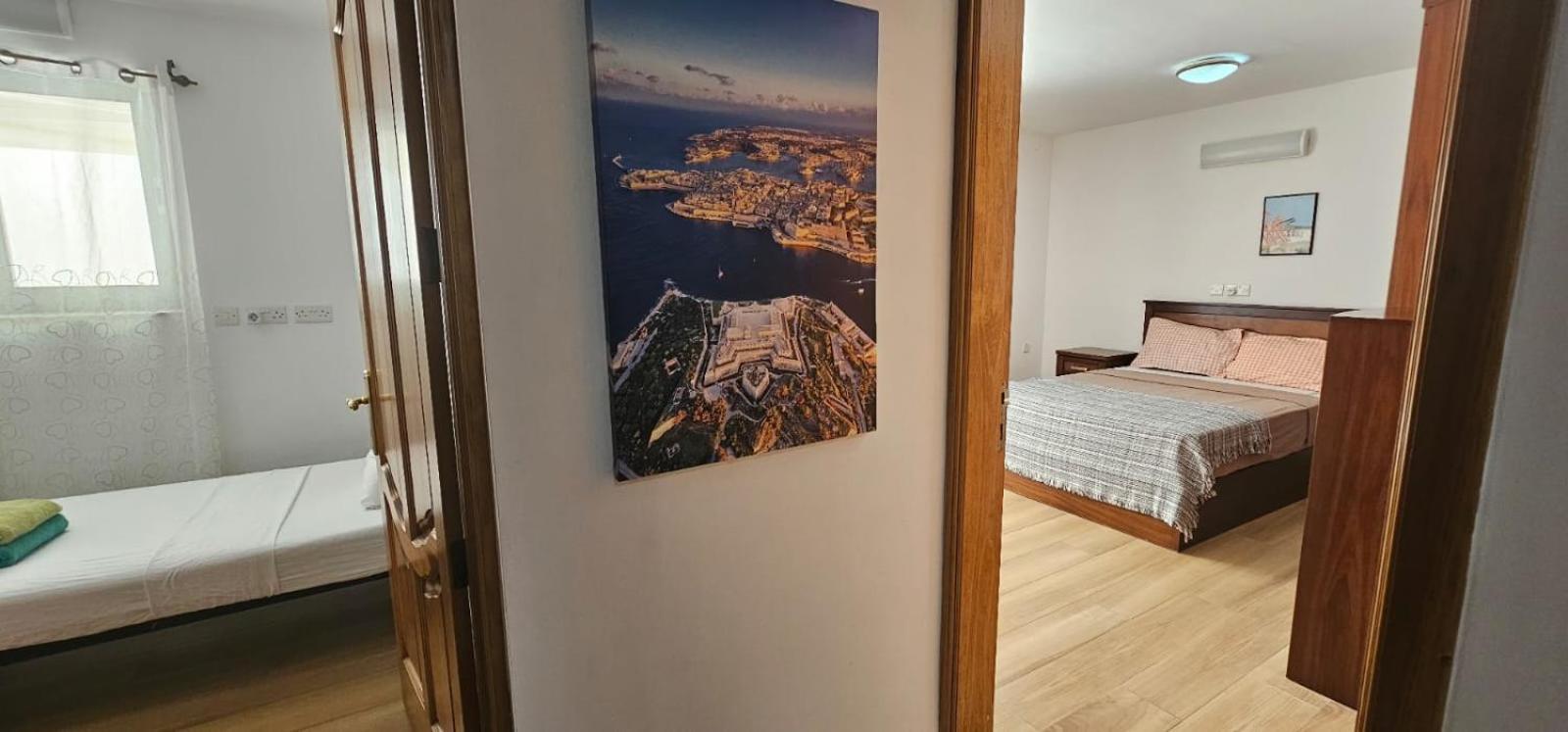 3 Floors Villa On Promenade 4 Bedrooms 3 Bathrooms Sliema Bagian luar foto