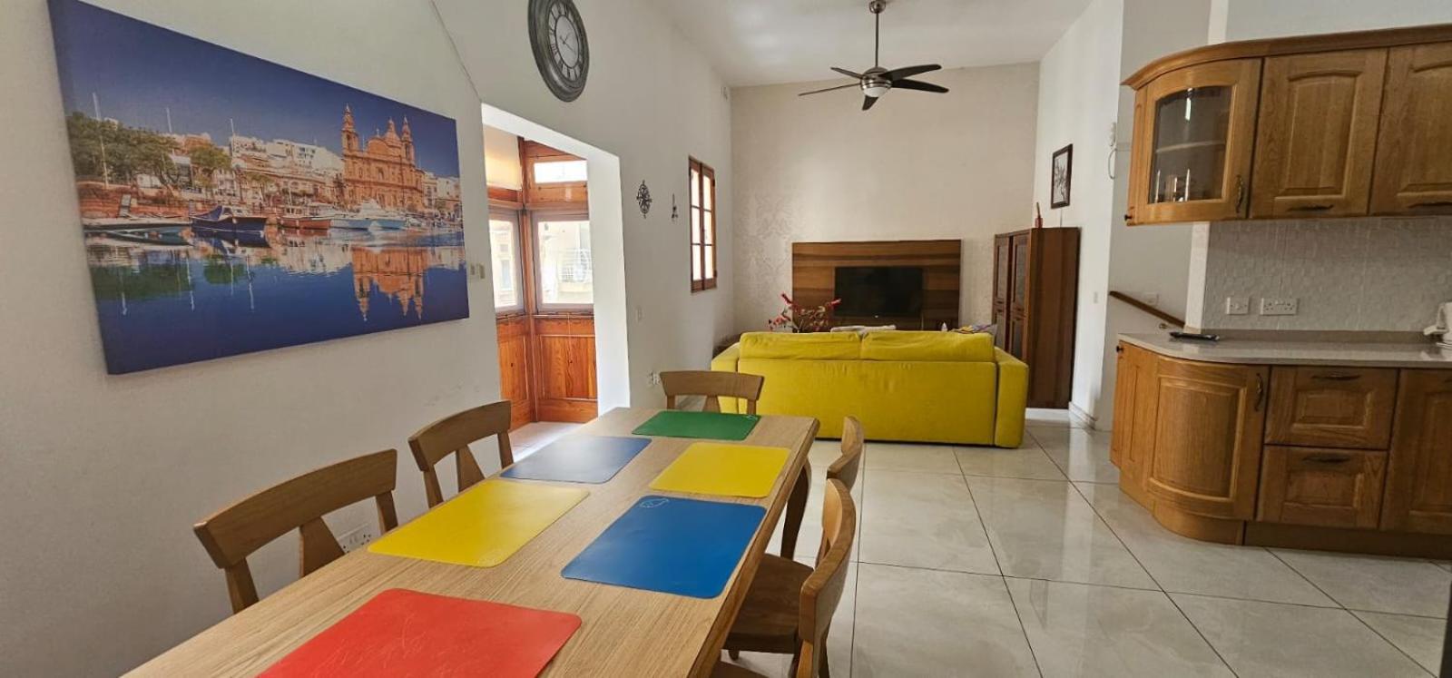 3 Floors Villa On Promenade 4 Bedrooms 3 Bathrooms Sliema Bagian luar foto